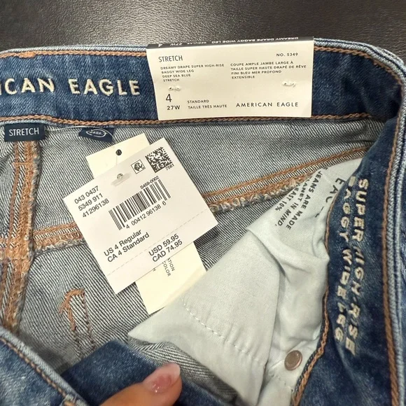 AE Dreamy Drape Stretch Curvy Ripped Super High-Waisted Baggy Wide-Leg Jean - Picture 5 of 6